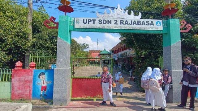 Mengenal Sekolah Gratis di Lampung