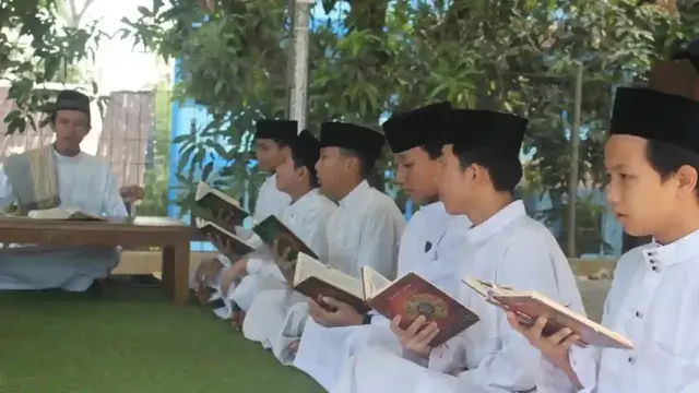 Membentuk Siswa Berakhlak dan Melek Teknologi